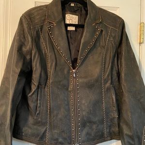 Women’s Vintage Leather Coat. Size XL.